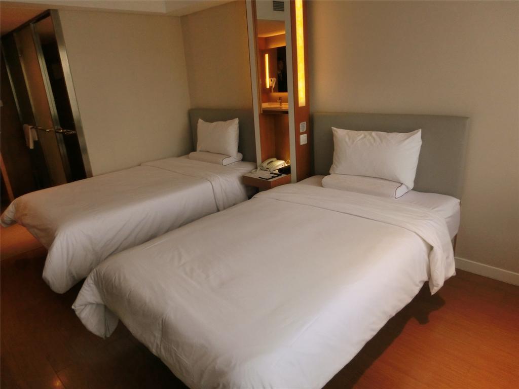 Ji Hotel Guangzhou Zhujiang New Town Exterior foto